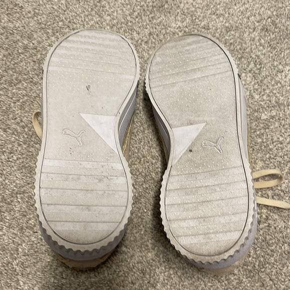 Puma Rounded Toe Sneakers - Picture 5 of 10